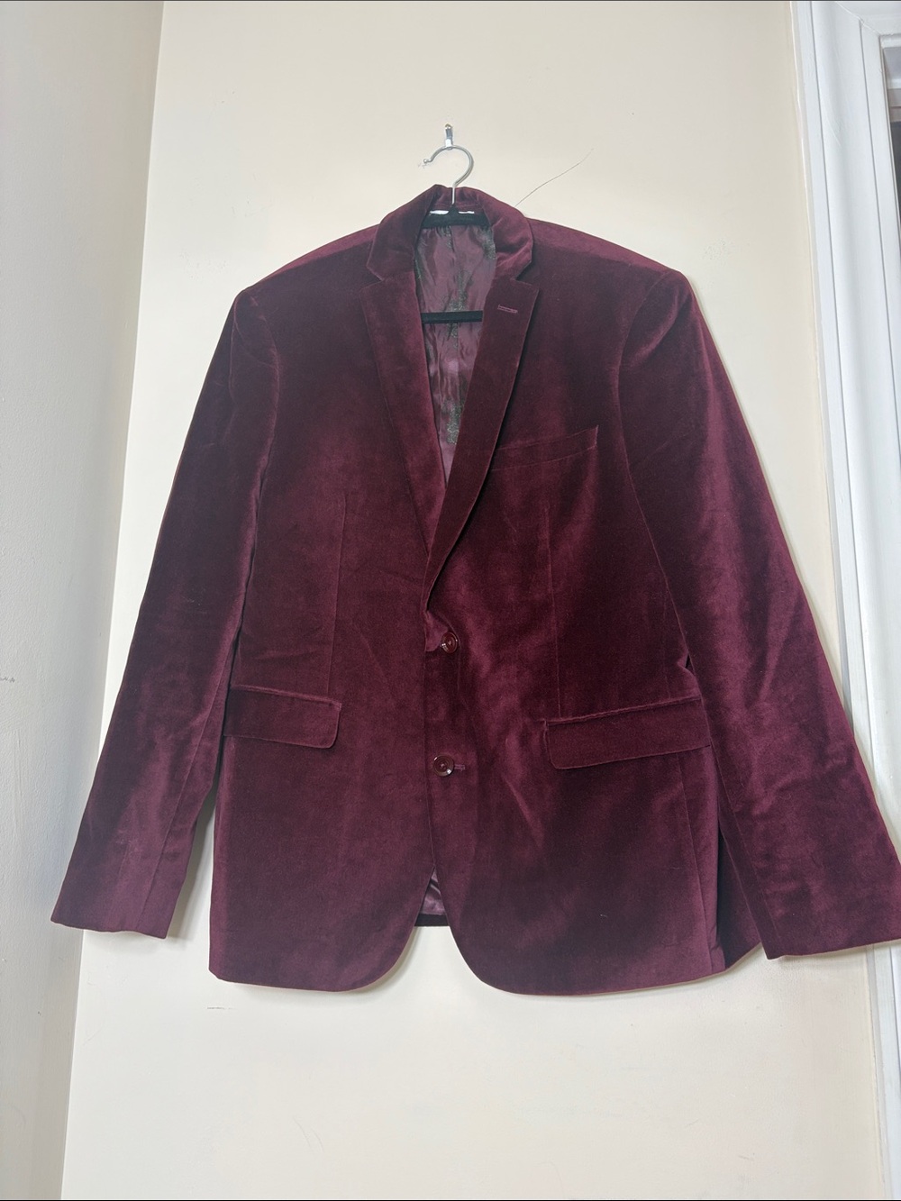 bar III Slim Fit Burgundy Velvet Blazer - Classic Two-Button